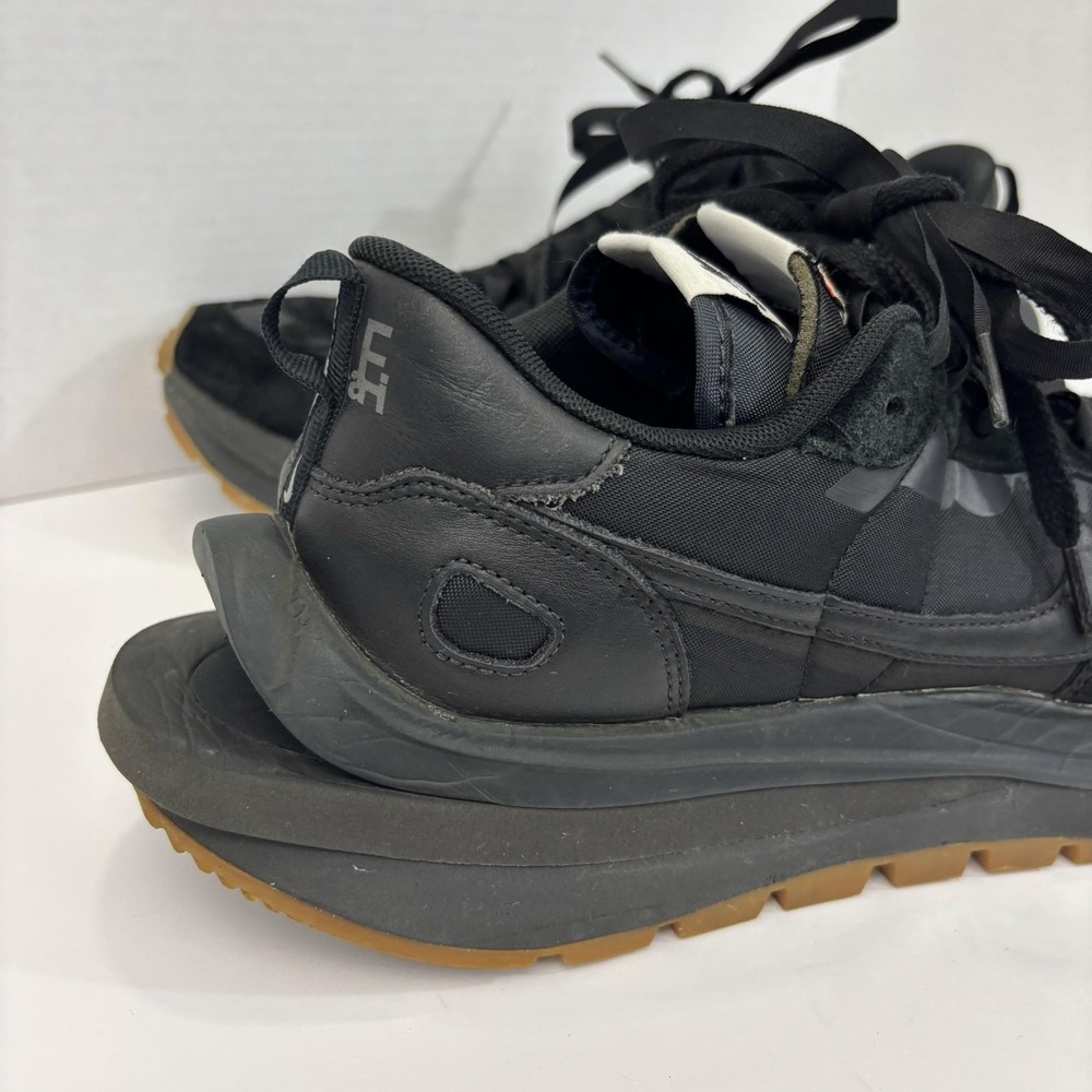 Nike Sacai Vaporwaffle Shoes Mens Size 12 Black Gum Sole Sneakers DD1875-001 - Picture 6 of 16
